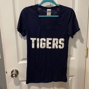 Victoria’s Secret Pink MLB Tigers V Neck